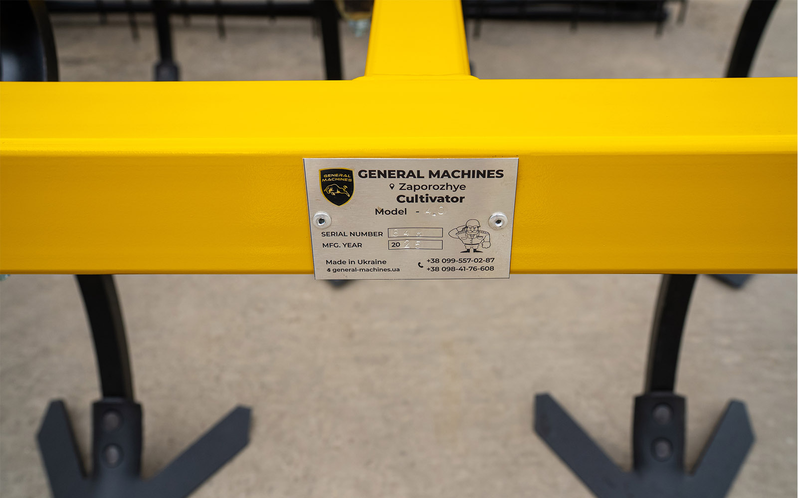 Cultivator solid hinged 3-row General KNS 4 (on a two-row rack) Cultivator solid hinged 3-row General KNS 4 (on a two-row rack)