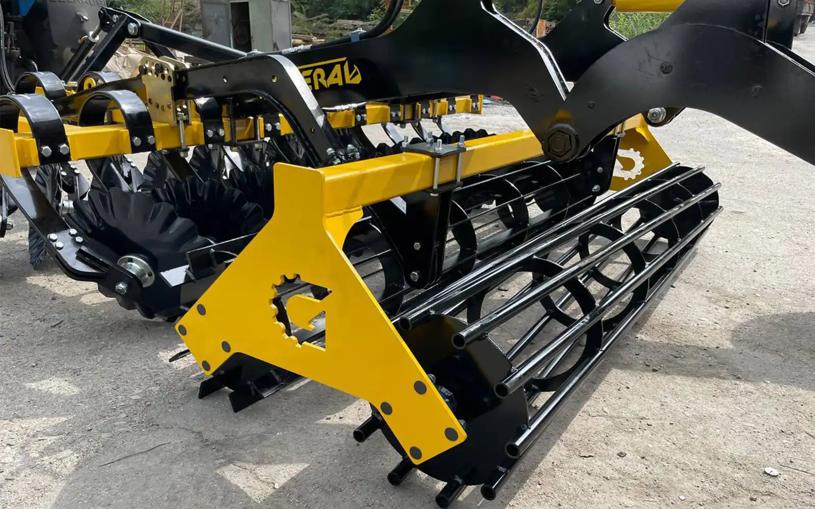 Лущильник прицепной ЛП 2,6 м Лущильник прицепной ЛП 2,6 м