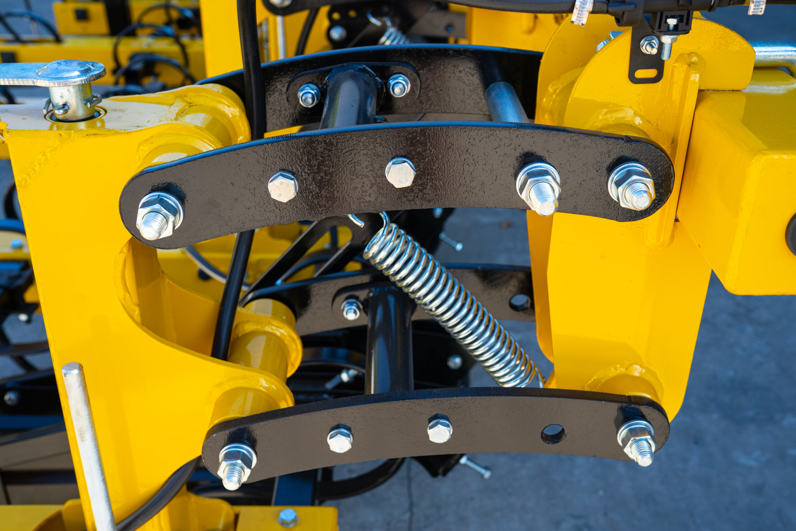 Прополочный культиватор General КРН 5.6м с бочкой для жидких удобрений Прополочный культиватор General КРН 5.6м с бочкой для жидких удобрений