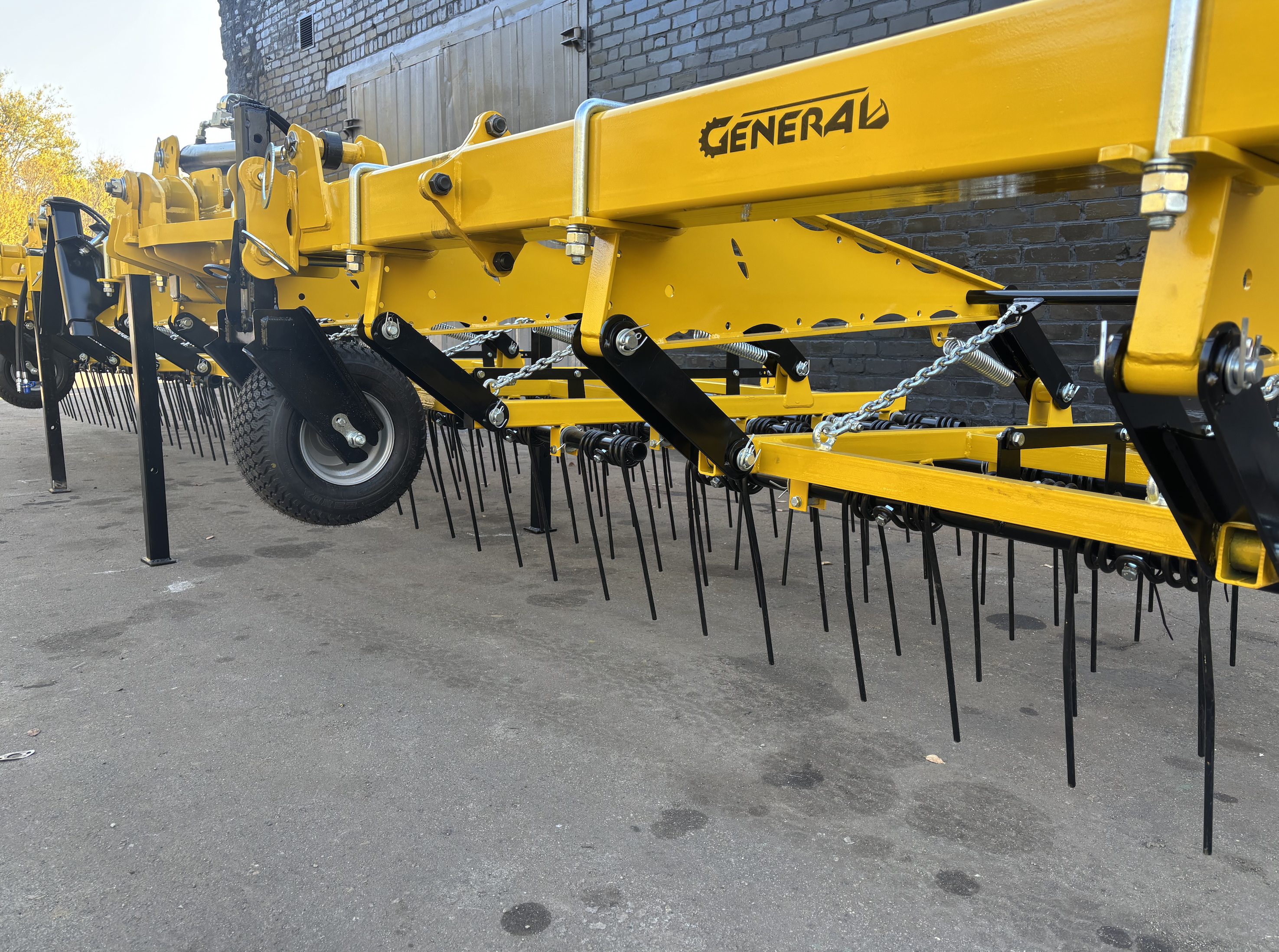 Универсальная пружинна борона 9 м Универсальная пружинна борона 9 м