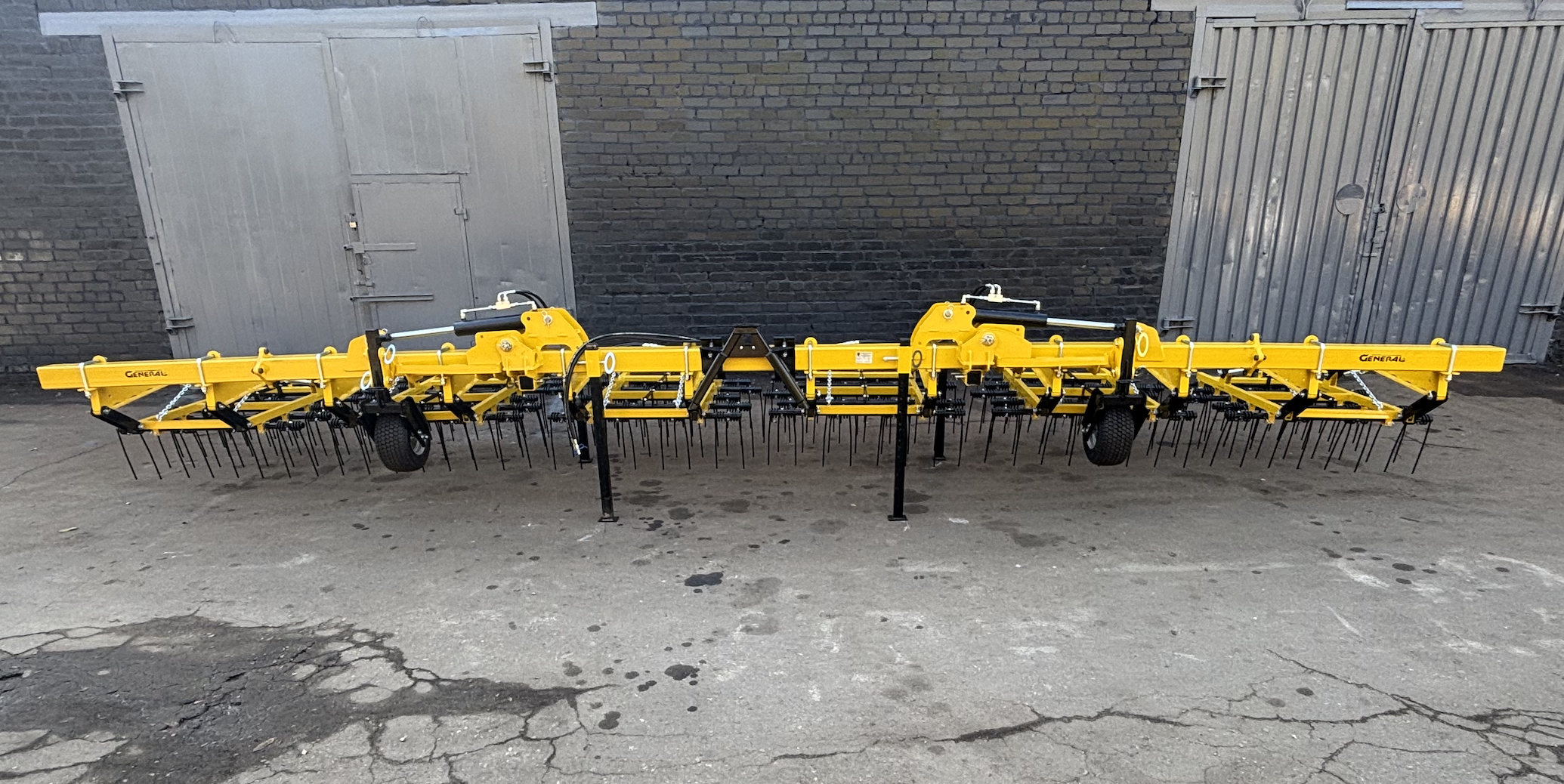 Универсальная пружинна борона 9 м Универсальная пружинна борона 9 м